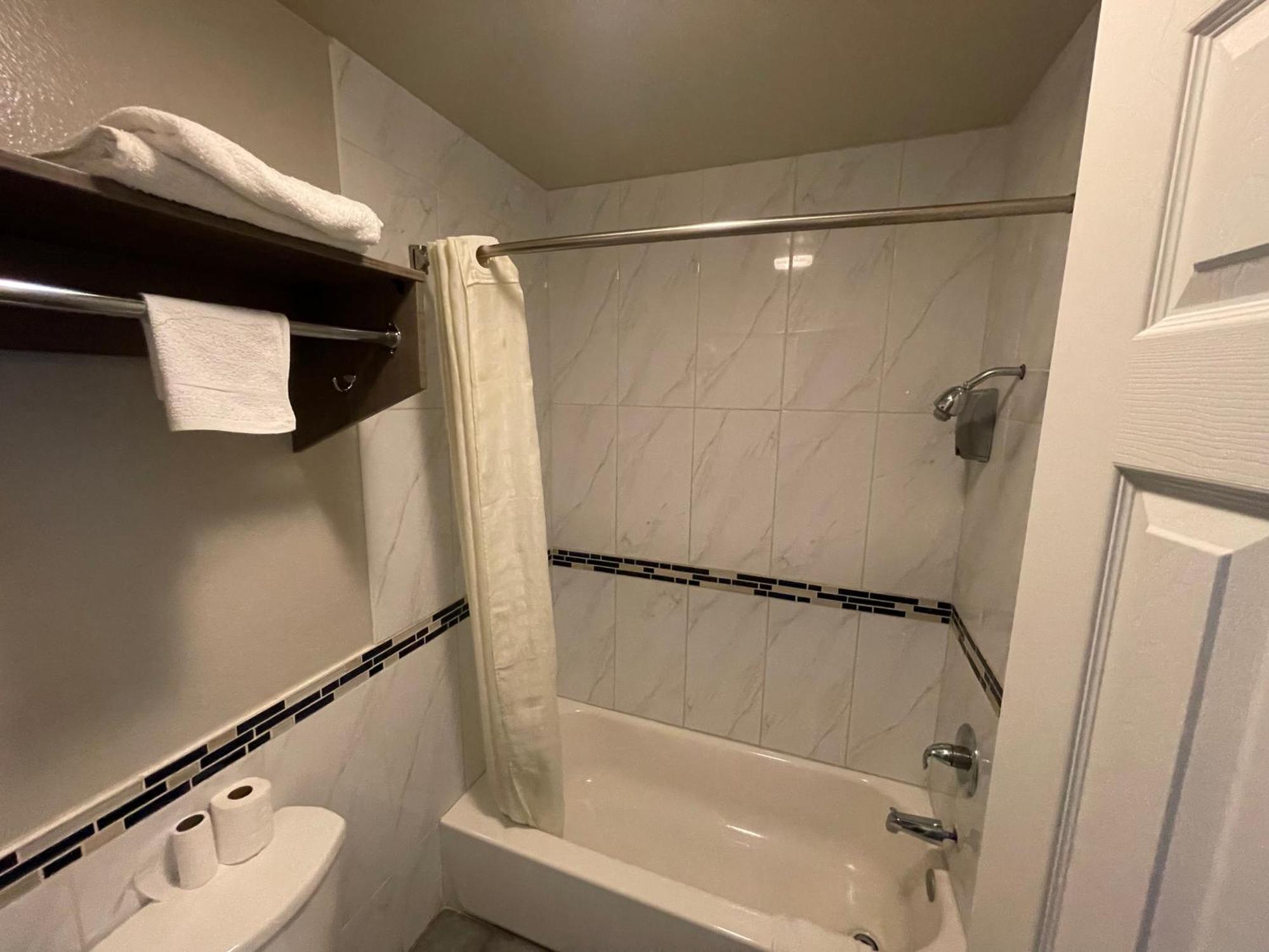 Simplestay Suites - Downtown ซานเบอร์นาร์ดิโน ภายนอก รูปภาพ