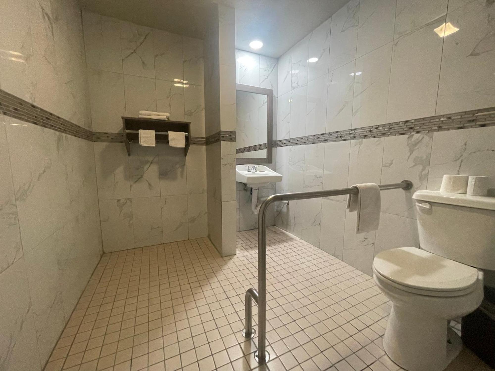 Simplestay Suites - Downtown ซานเบอร์นาร์ดิโน ภายนอก รูปภาพ