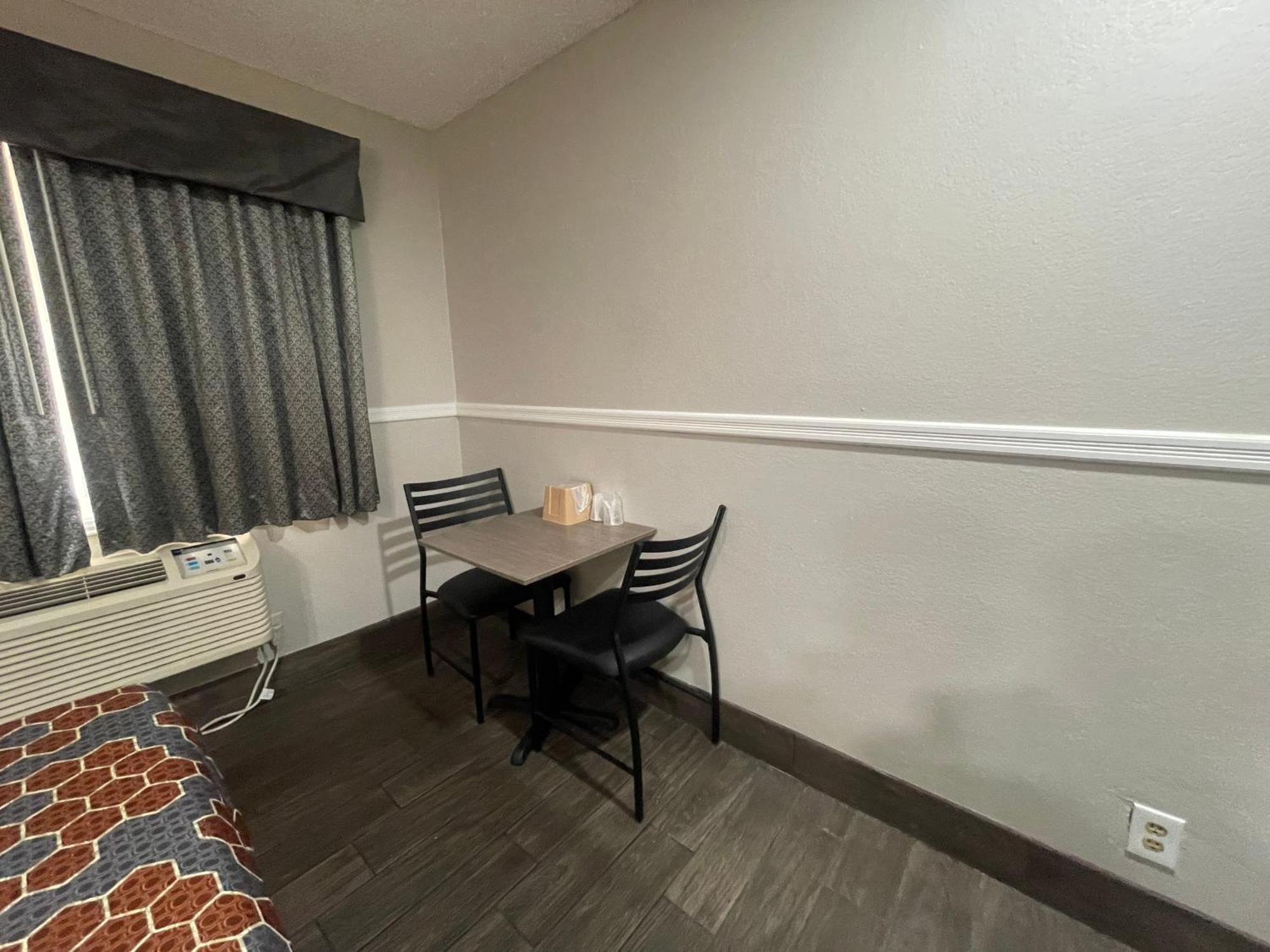 Simplestay Suites - Downtown ซานเบอร์นาร์ดิโน ภายนอก รูปภาพ