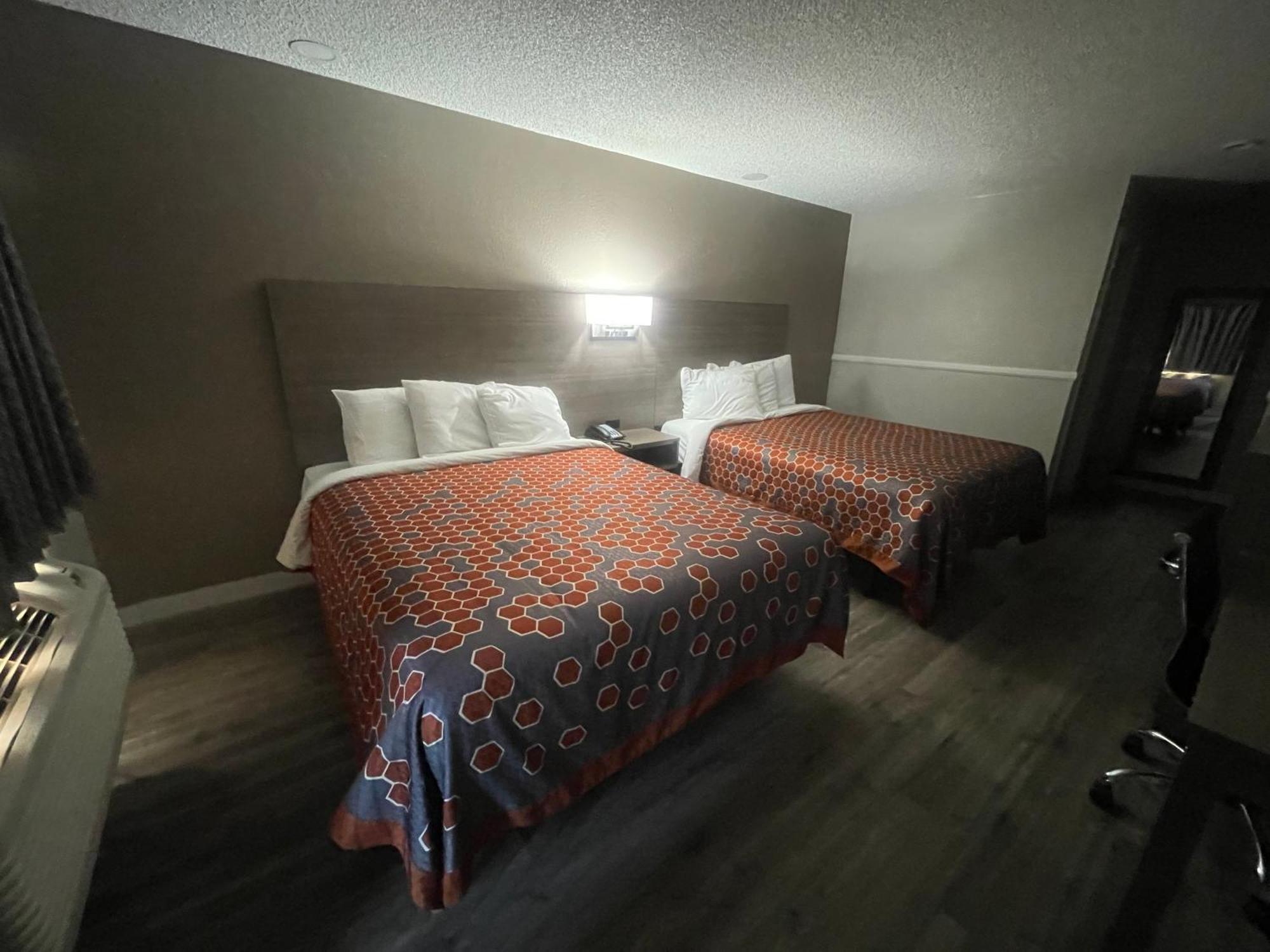 Simplestay Suites - Downtown ซานเบอร์นาร์ดิโน ภายนอก รูปภาพ